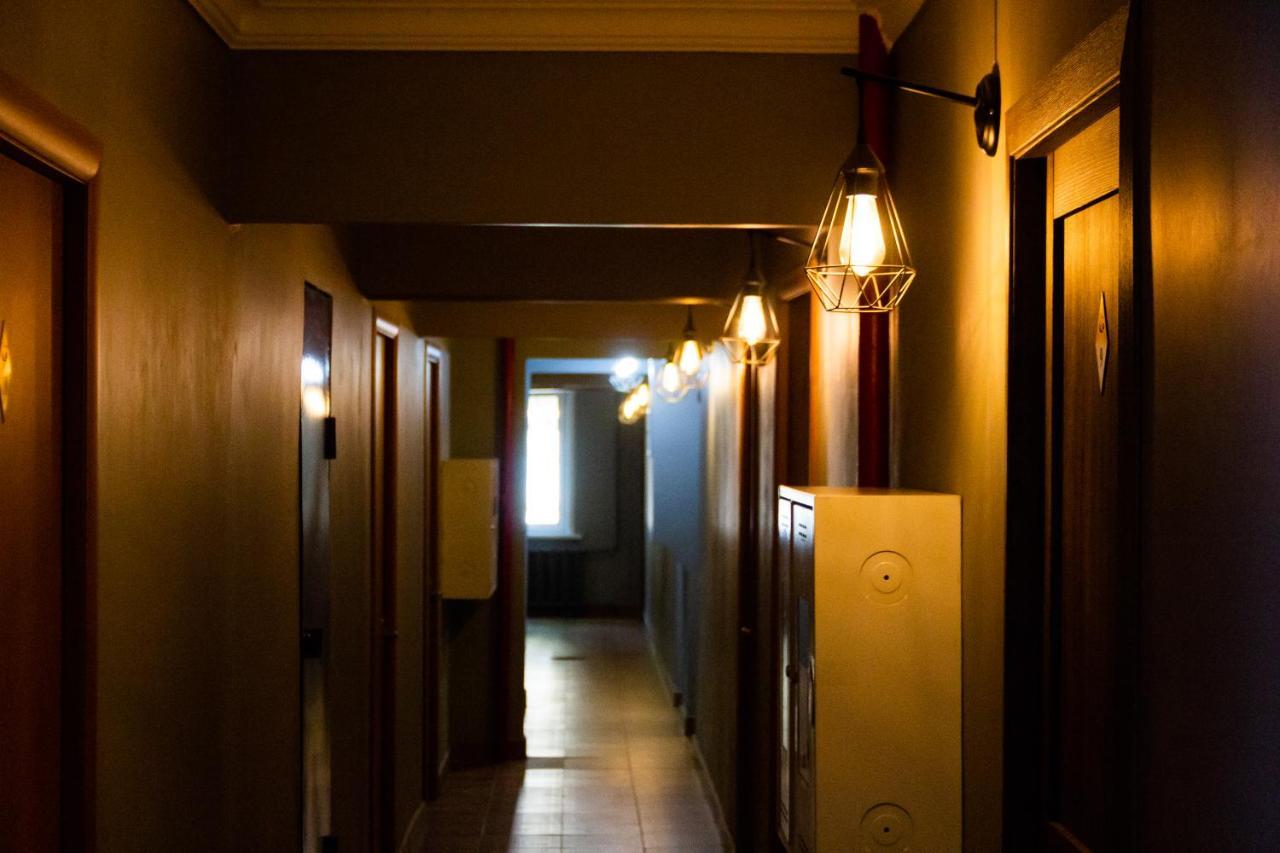 Hotel Tahar Alma-Ata Buitenkant foto