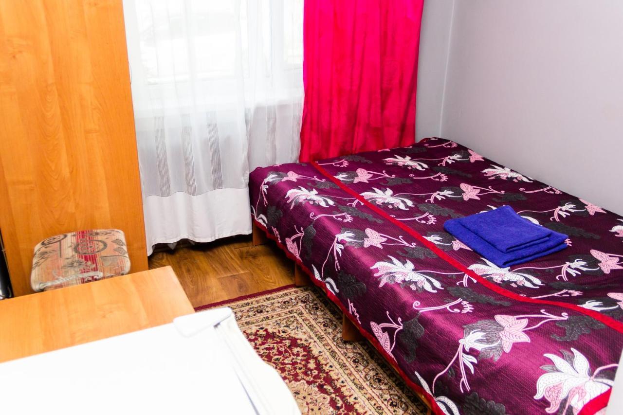 Hotel Tahar Alma-Ata Buitenkant foto