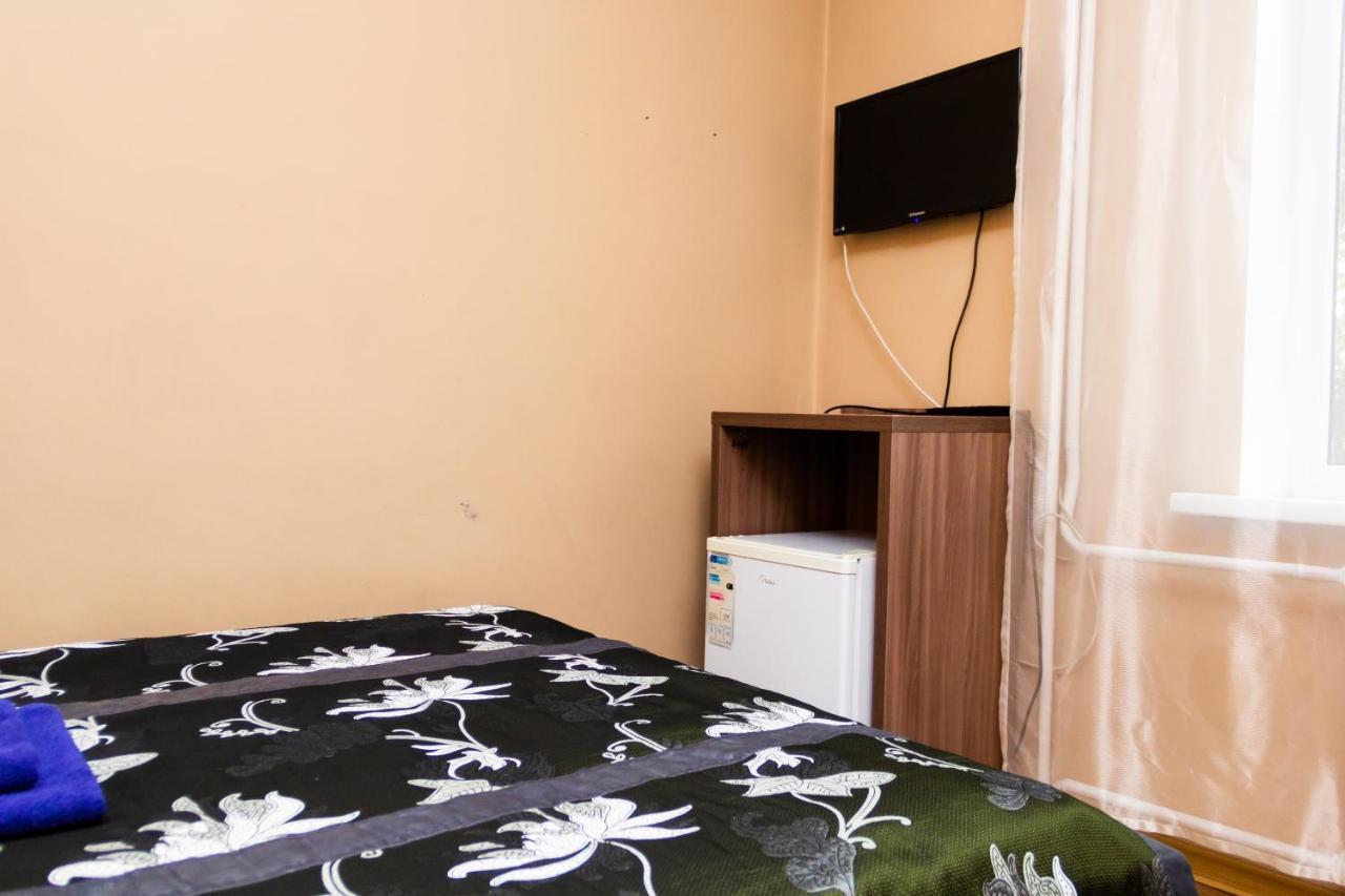 Hotel Tahar Alma-Ata Buitenkant foto