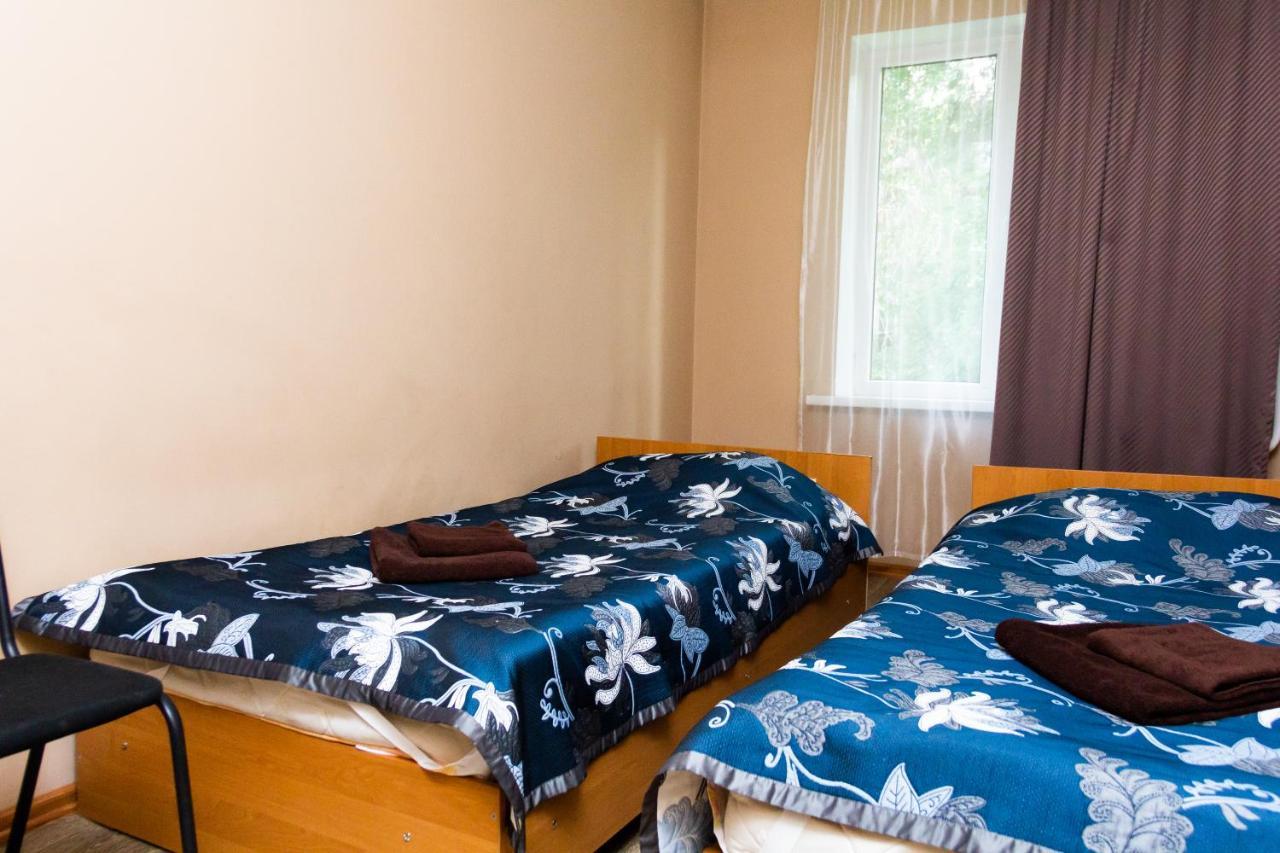 Hotel Tahar Alma-Ata Buitenkant foto