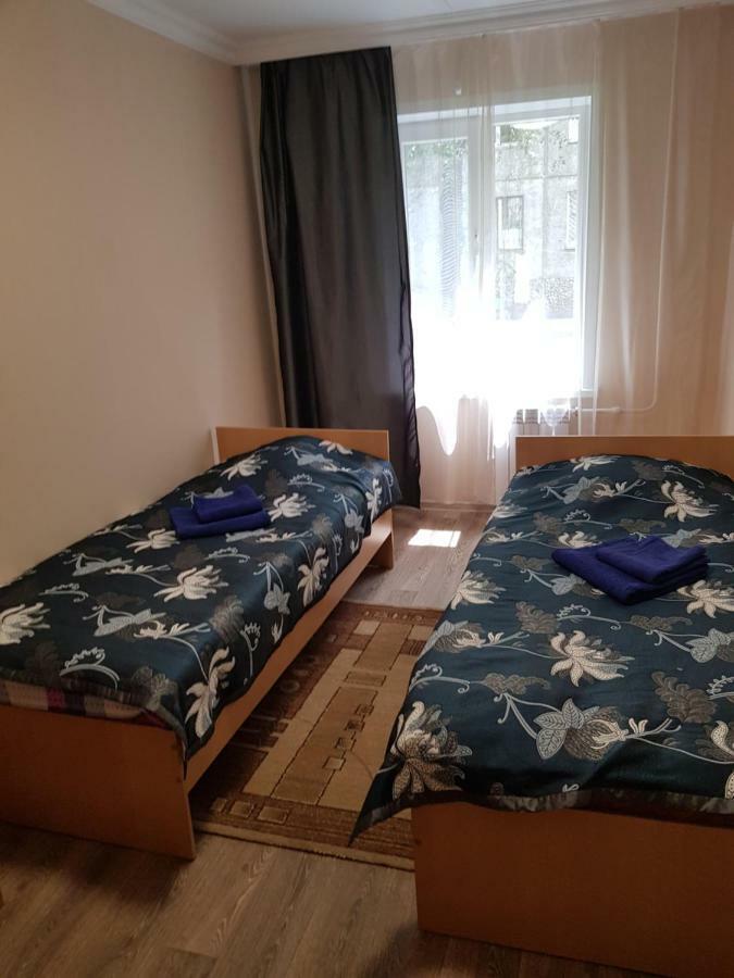Hotel Tahar Alma-Ata Buitenkant foto