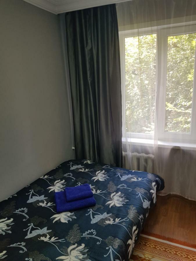 Hotel Tahar Alma-Ata Buitenkant foto